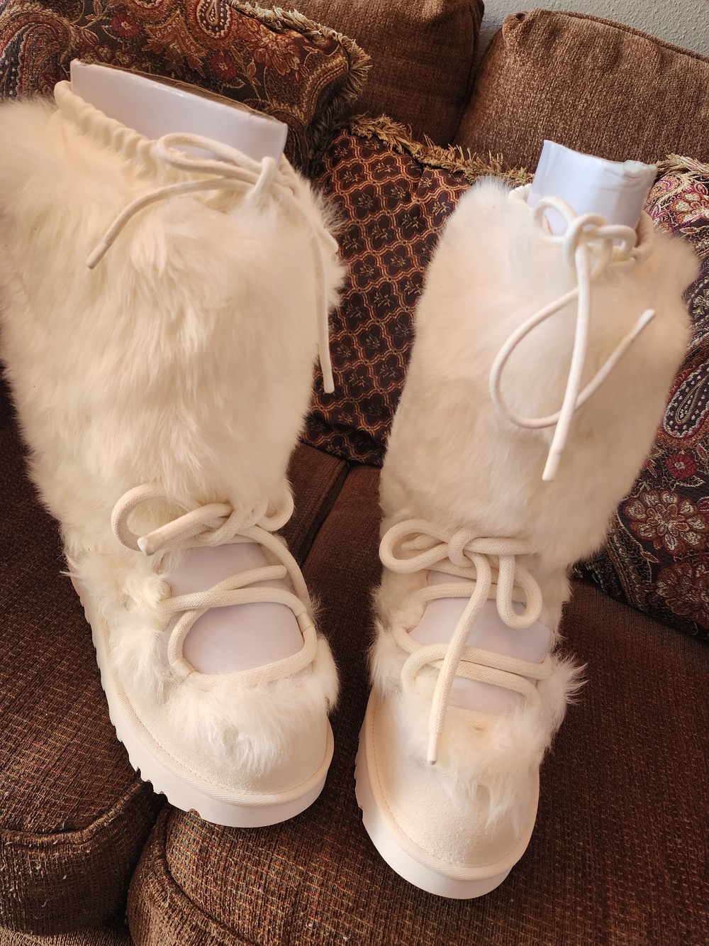 UGG CLASSIC TALL CHALET WTH NEW